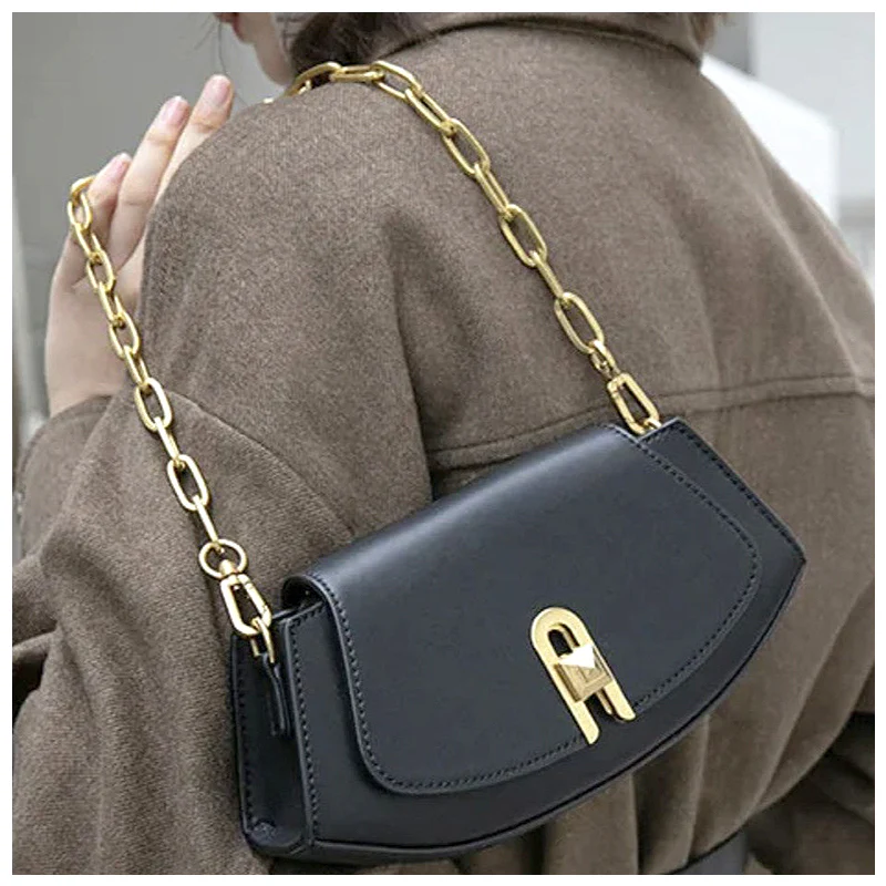 The Carmelia Shoulder Bag - Image 3